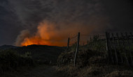El incendio de Chandexa de Queixa avanza con 450 hectáreas afectadas