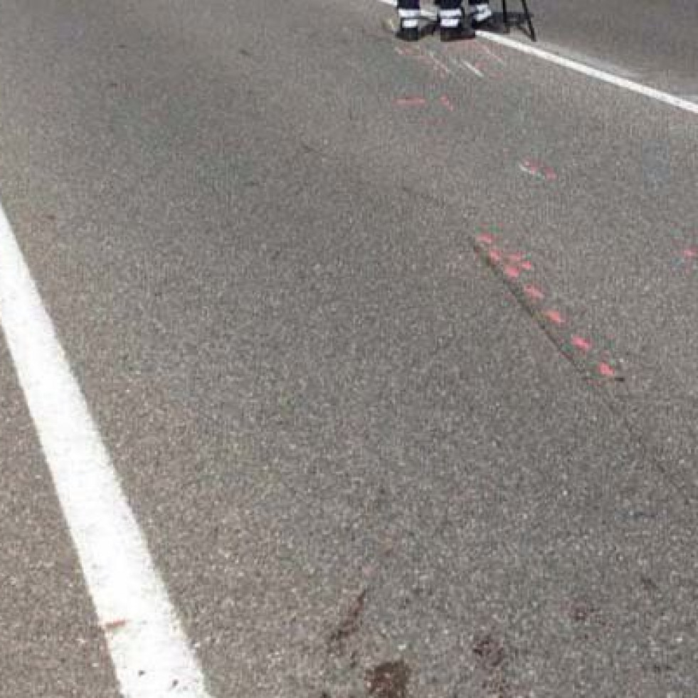 Muere un motorista 38 años tras chocar contra un guardarraíl en Ourense