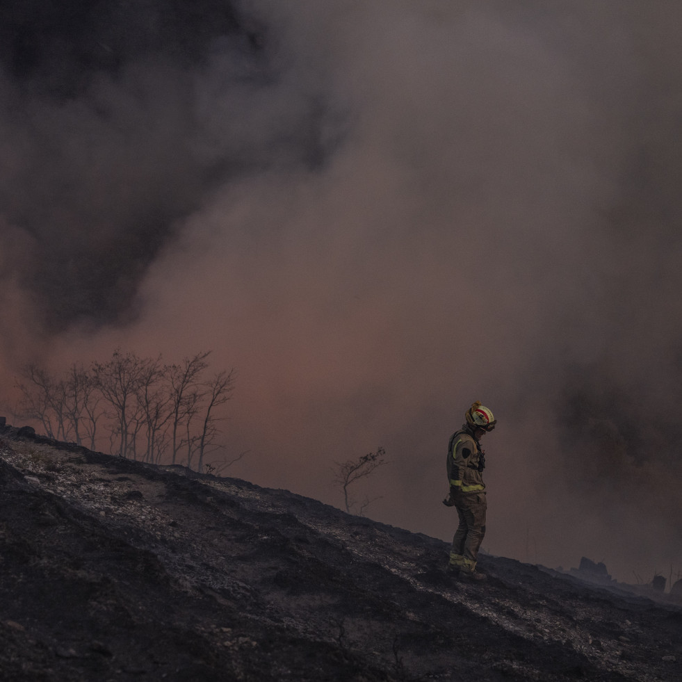 O lume de Chandrexa chega a 3.000 hectáreas e en Verín desactívase o nivel 2