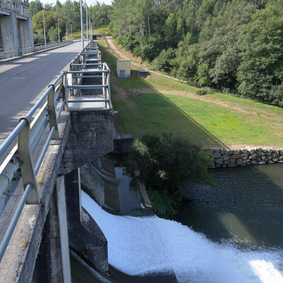 Tensión por el agua: Oleiros se niega a ejecutar restricciones que pide Emalcsa