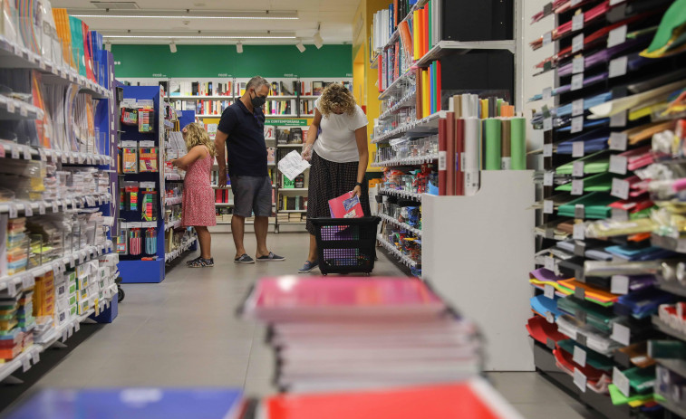 A Coruña se prepara para la cuesta de septiembre: trucos para ahorrar en la vuelta al cole