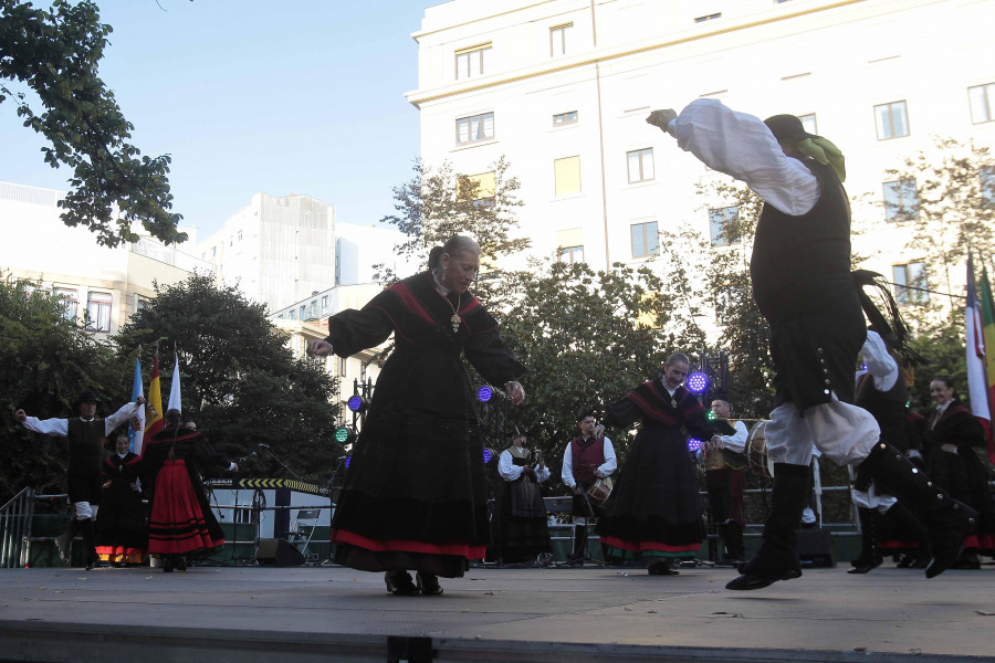 El mejor folclore de África, América y Europa toma las plazas de la urbe hasta el próximo lunes