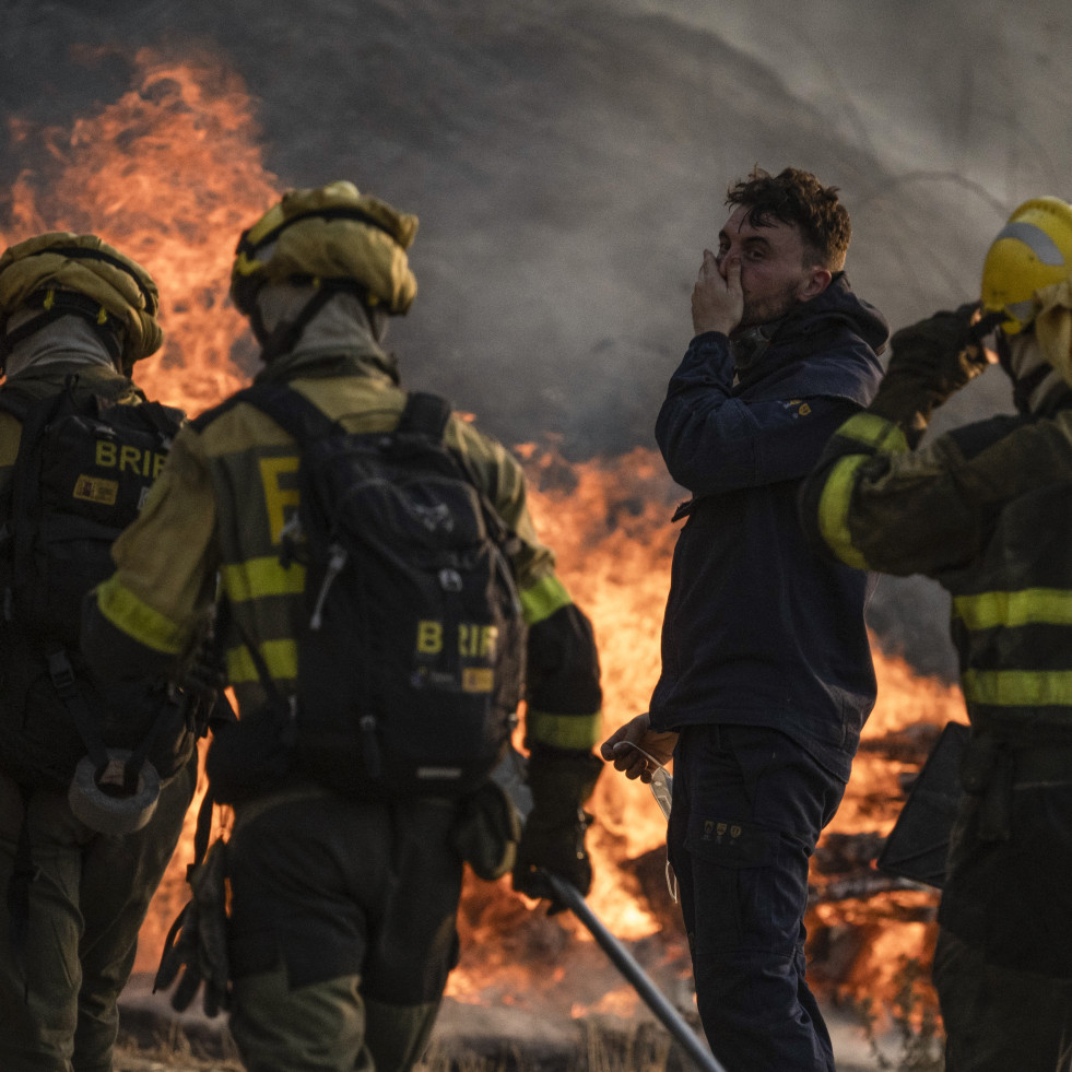 Movilizados todos los recursos del Estado para frenar la ola de incendios