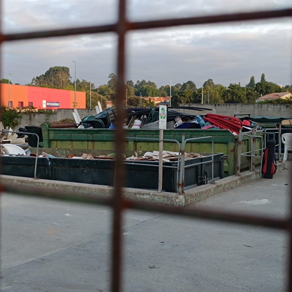 Oleiros carga contra el Consorcio As Mariñas por las carencias en el “servizo de recollida de lixo”