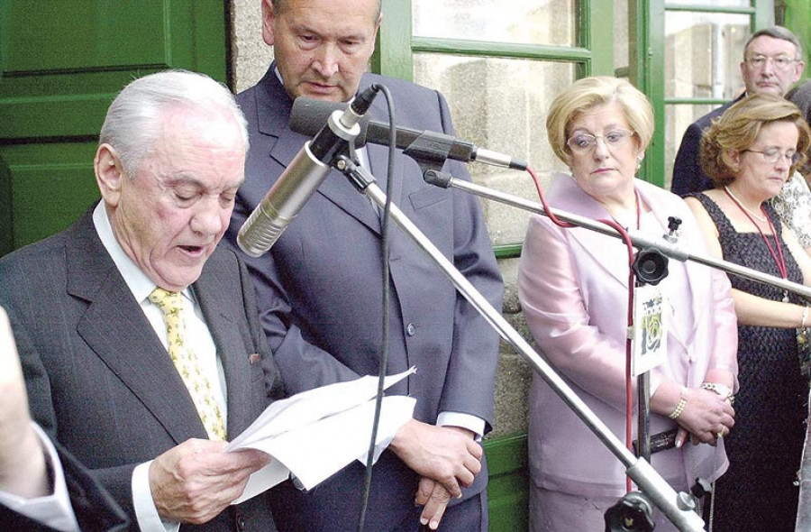 Hace 25 años | Tojeiro alaba el carácter especial de Betanzos en el pregón de la fiestas
