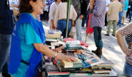 Pastoriza, en Arteixo, muestra su lado más solidario: libros por alimentos