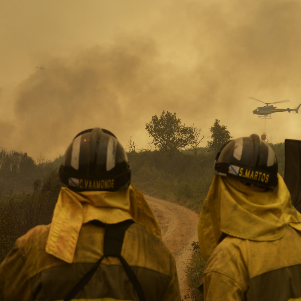 El incendio de Chandrexa de Queixa ya es el más grande en la historia de Galicia con 16.000 hectáreas quemadas