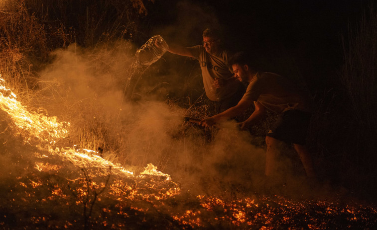 A Coruña se suma a la lucha contra los incendios con el envío de materiales