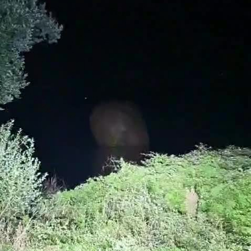El Globo de Betanzos cae en el embalse de Cecebre