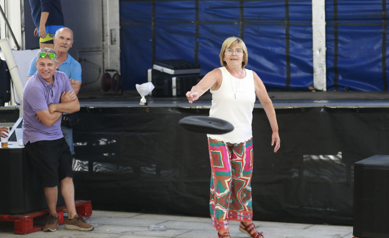 Los vecinos de Pastoriza clausuran en el ‘boinódromo’ sus fiestas de agosto