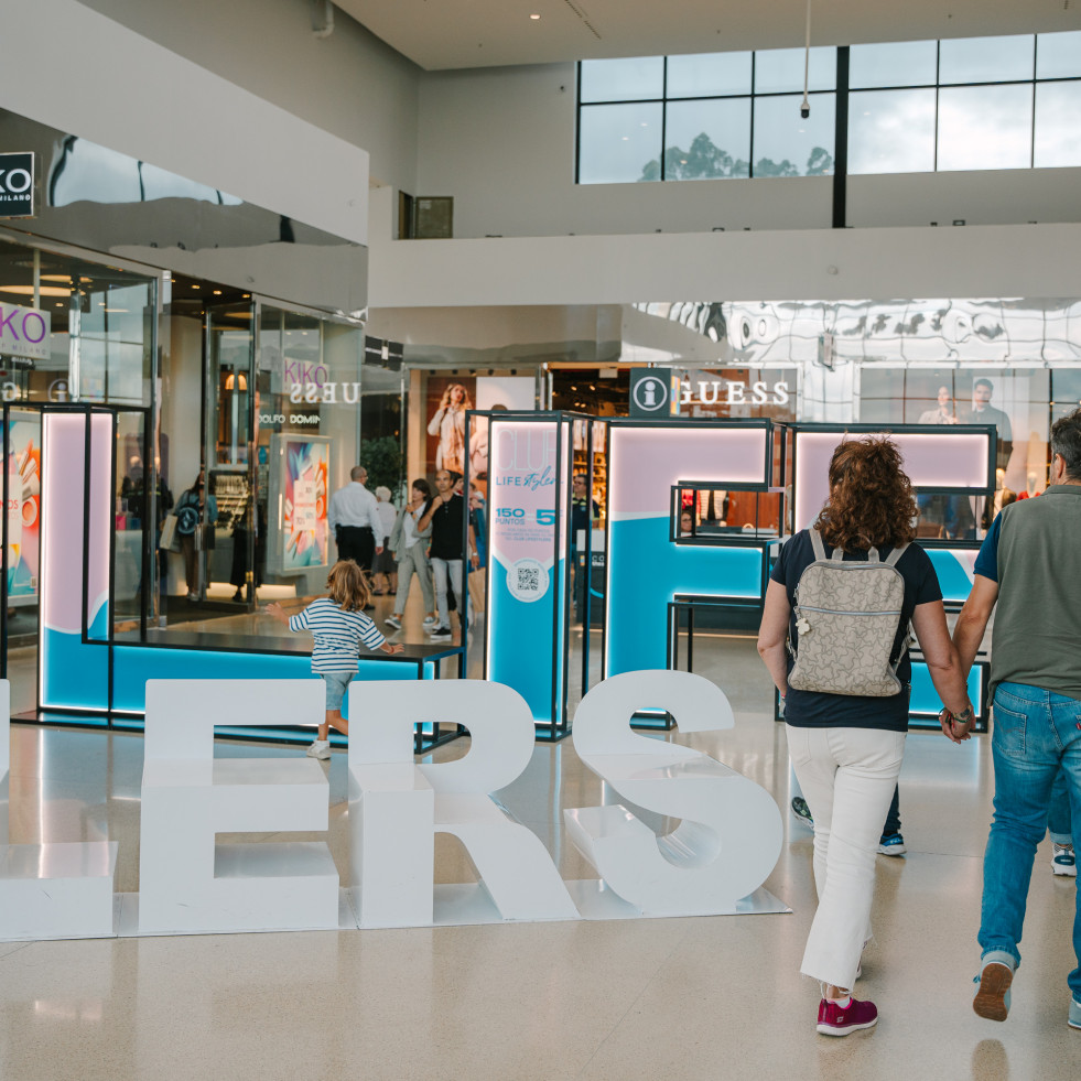 Coruña The Style Outlets celebra este jueves su 80’s Party con descuentos del 80% en 38 marcas