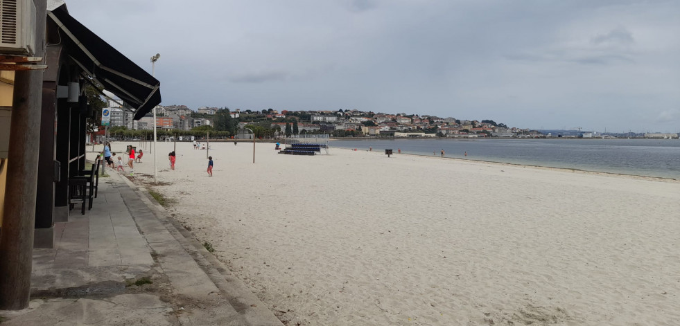 Sada vincula con un vertido en el mar los positivos en fecales detectados en dos playas