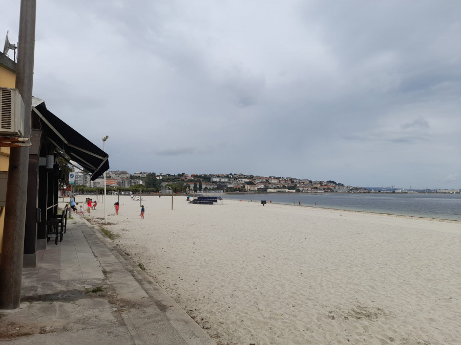 Sada vincula con un vertido en el mar los positivos en fecales detectados en dos playas