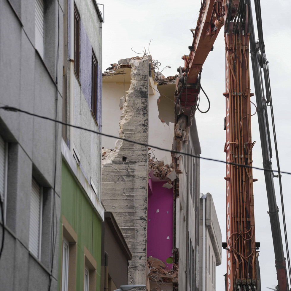 La demolición del edificio de Meicende obligará a cortar la calle hasta septiembre