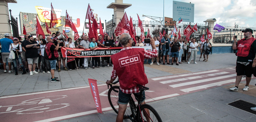 Decenas de trabajadores de hostelería de toda la provincia de A Coruña piden un nuevo convenio