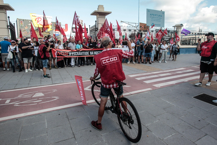 Decenas de trabajadores de hostelería de toda la provincia de A Coruña piden un nuevo convenio