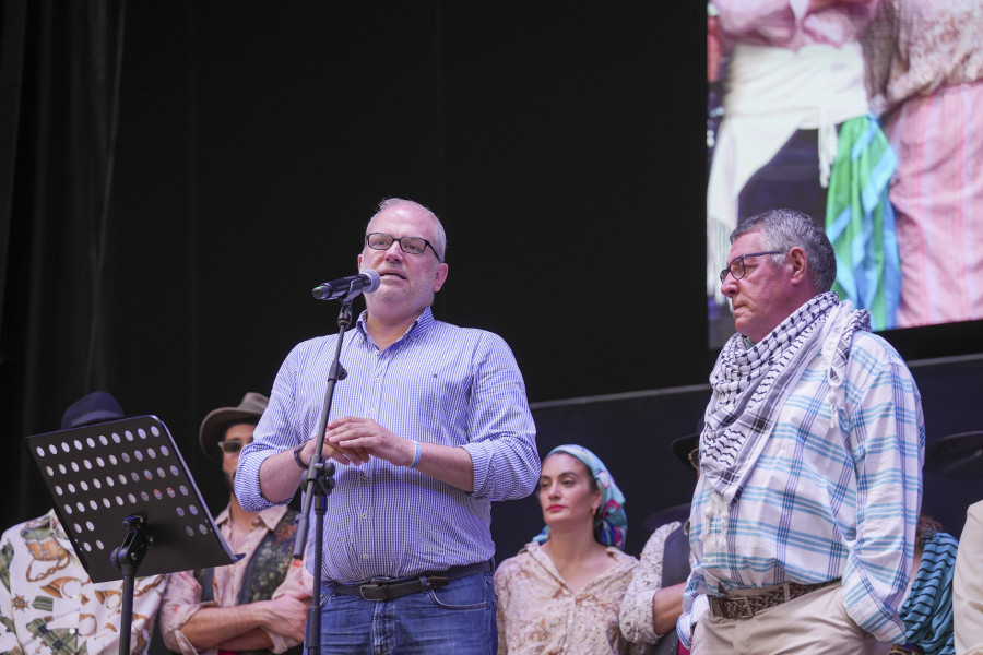O Castrillón entró en fiestas con un enaltecimiento del 'barrionalismo'
