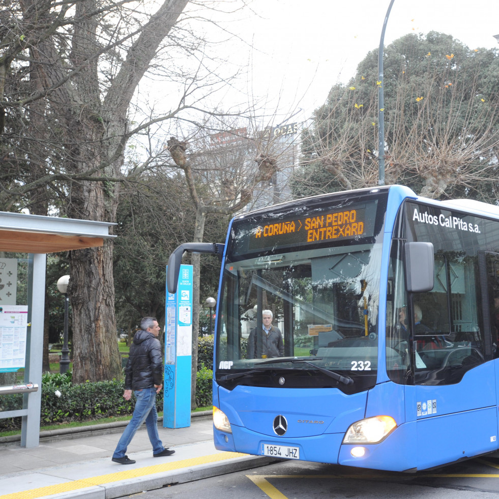 Servicio especial de autobús para las fiestas de Santa Cruz en Oleiros