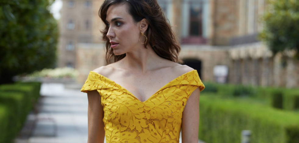 Invitada de mañana o de tarde: cuatro looks con sello español para acertar siempre