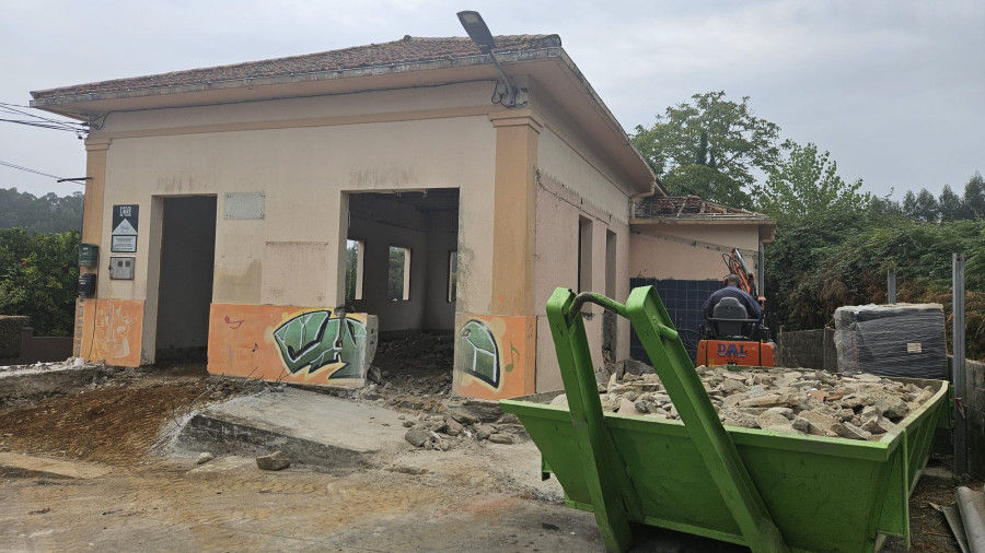 El Concello inicia las obras de reforma integral del centro social de Ouces