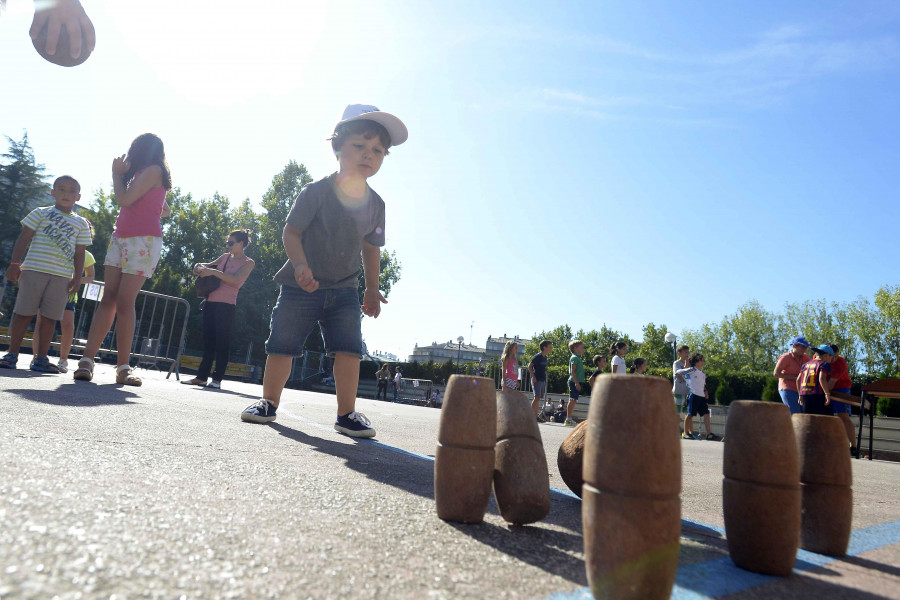 Jornada de actividades infantiles y música este domingo en la plaza Pablo Iglesias