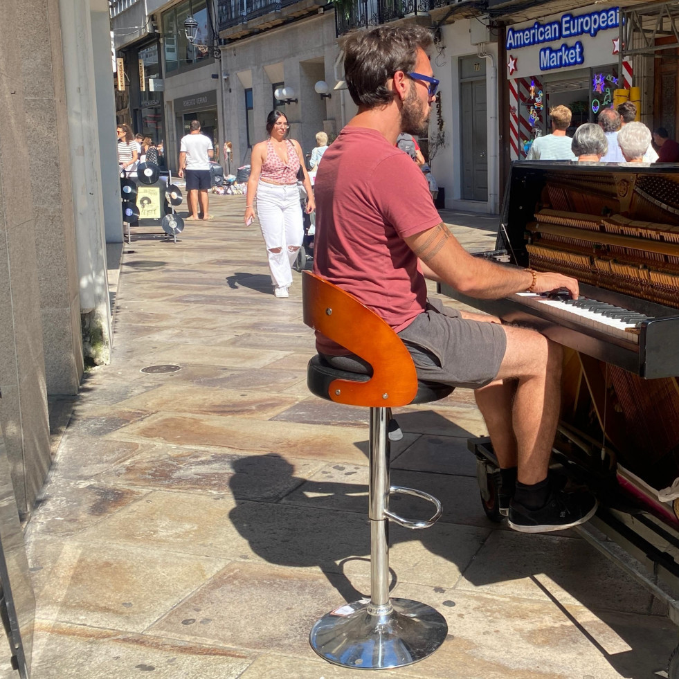 Un juglar del siglo XXI conquista las calles de A Coruña