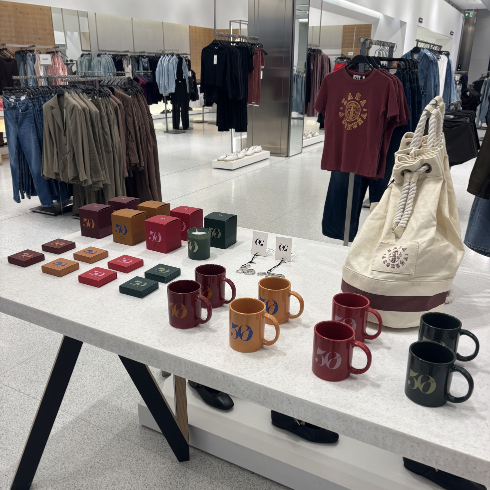 Zara lanza una nueva colección con el escudo de A Coruña como protagonista