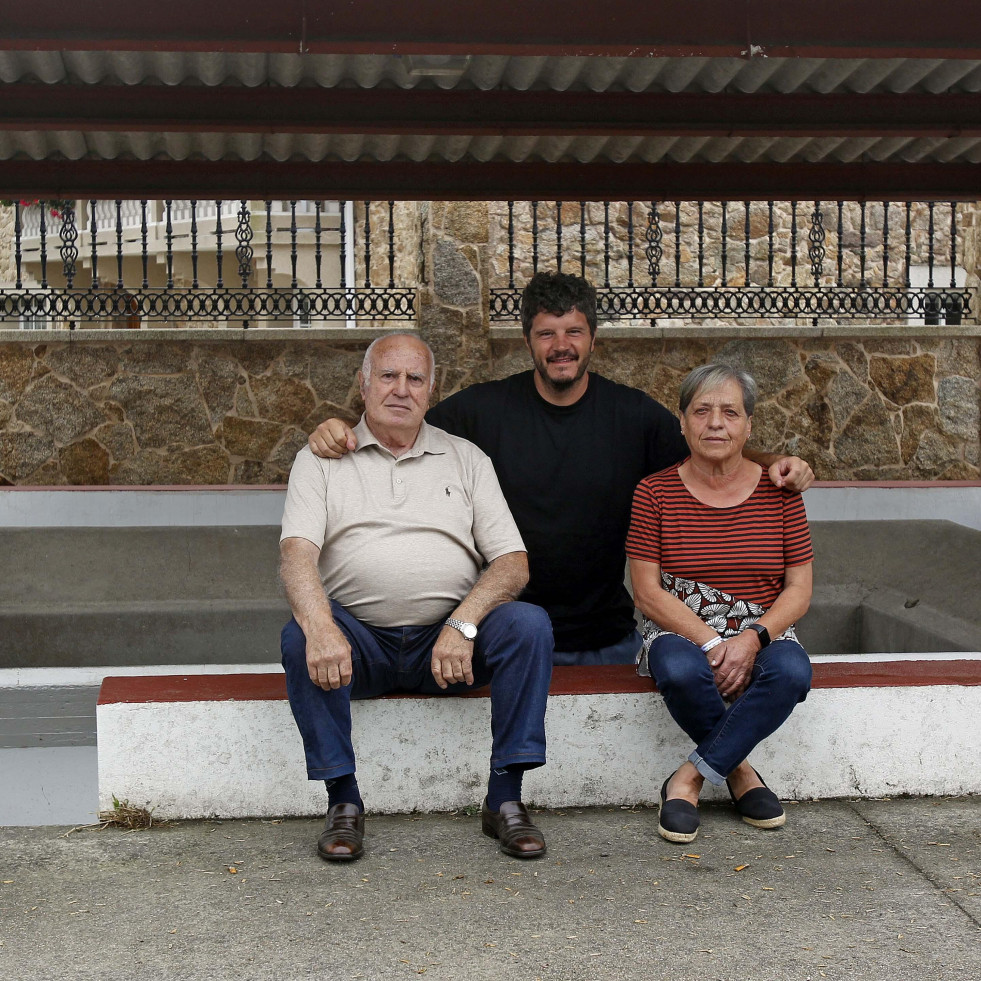 Veciños de Castelo, sobre Touriñán: “A única vez que parou quieto foi cando estaba na cuna”