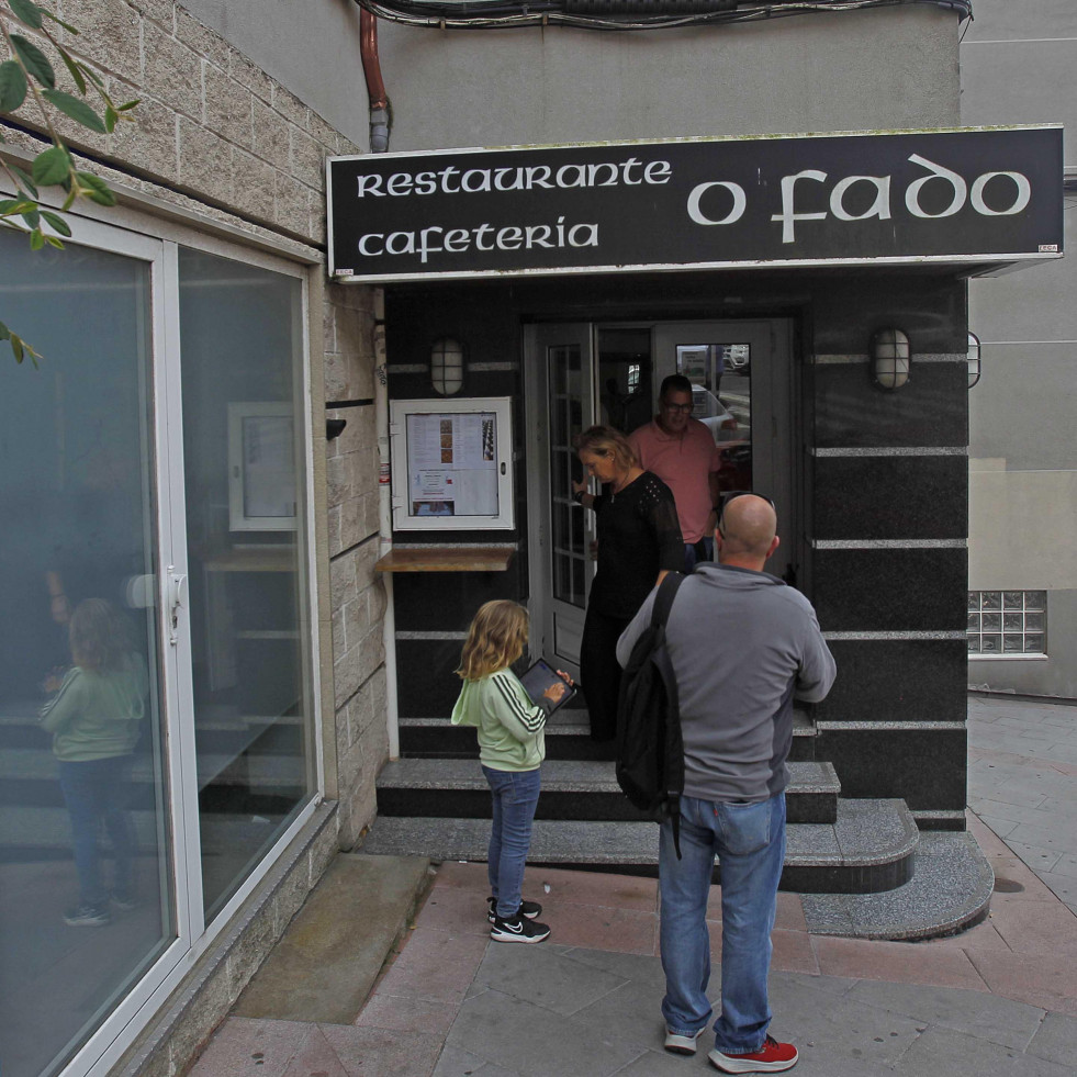 A los clientes de O Fado, en A Coruña, aún no se les pasa el arroz: habrá prórroga para dar servicio a todos